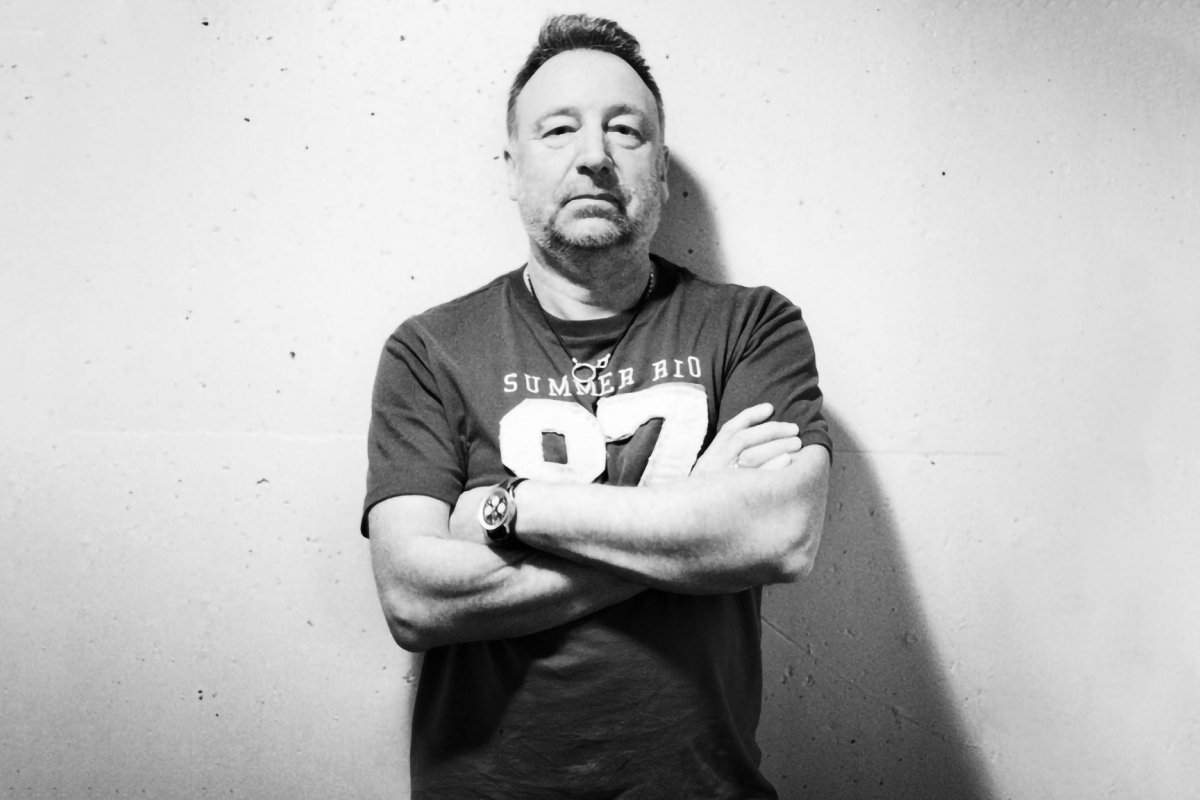 Peter Hook & The Light