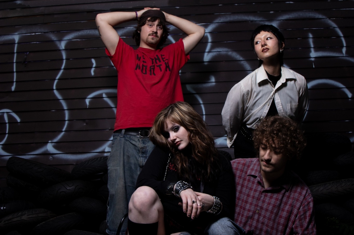 Mad Iris with Sophie's Body, Leona Hell & Sullen