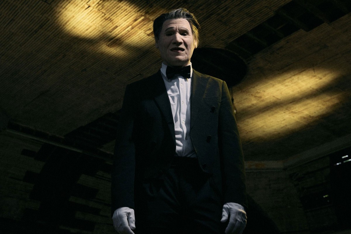 PRESIDENT with Cenobia & Showing Teeth