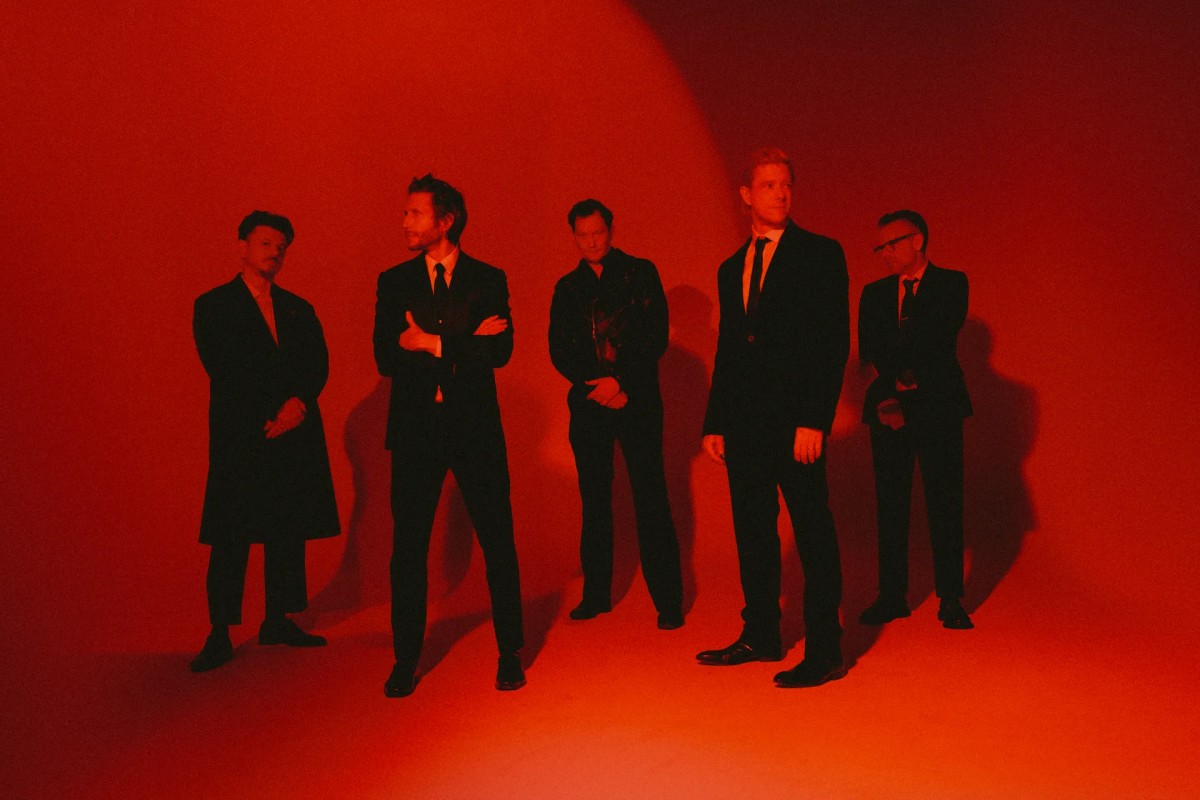 Interpol with DIIV