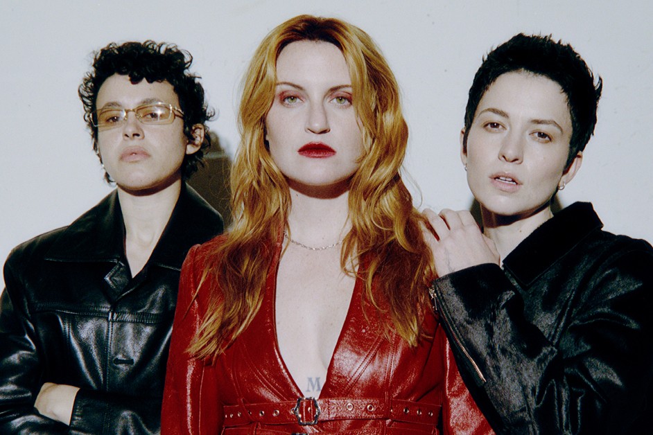 MUNA with Hemlocke Springs